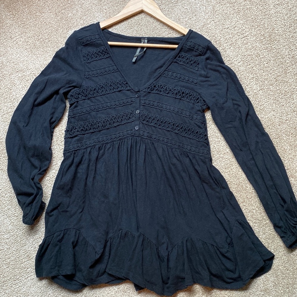 Anthropologie black peasant v neck, long sleeve top
